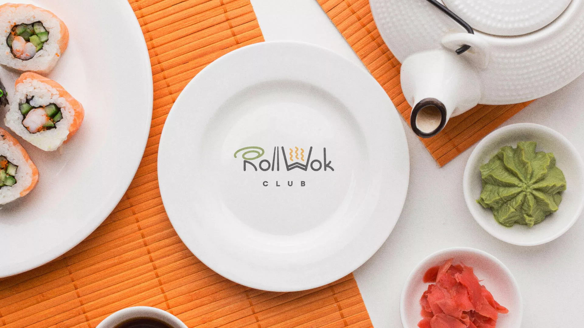 Разработка логотипа и фирменного стиля в Соль-Илецке для суши-бара «Roll Wok Club»
